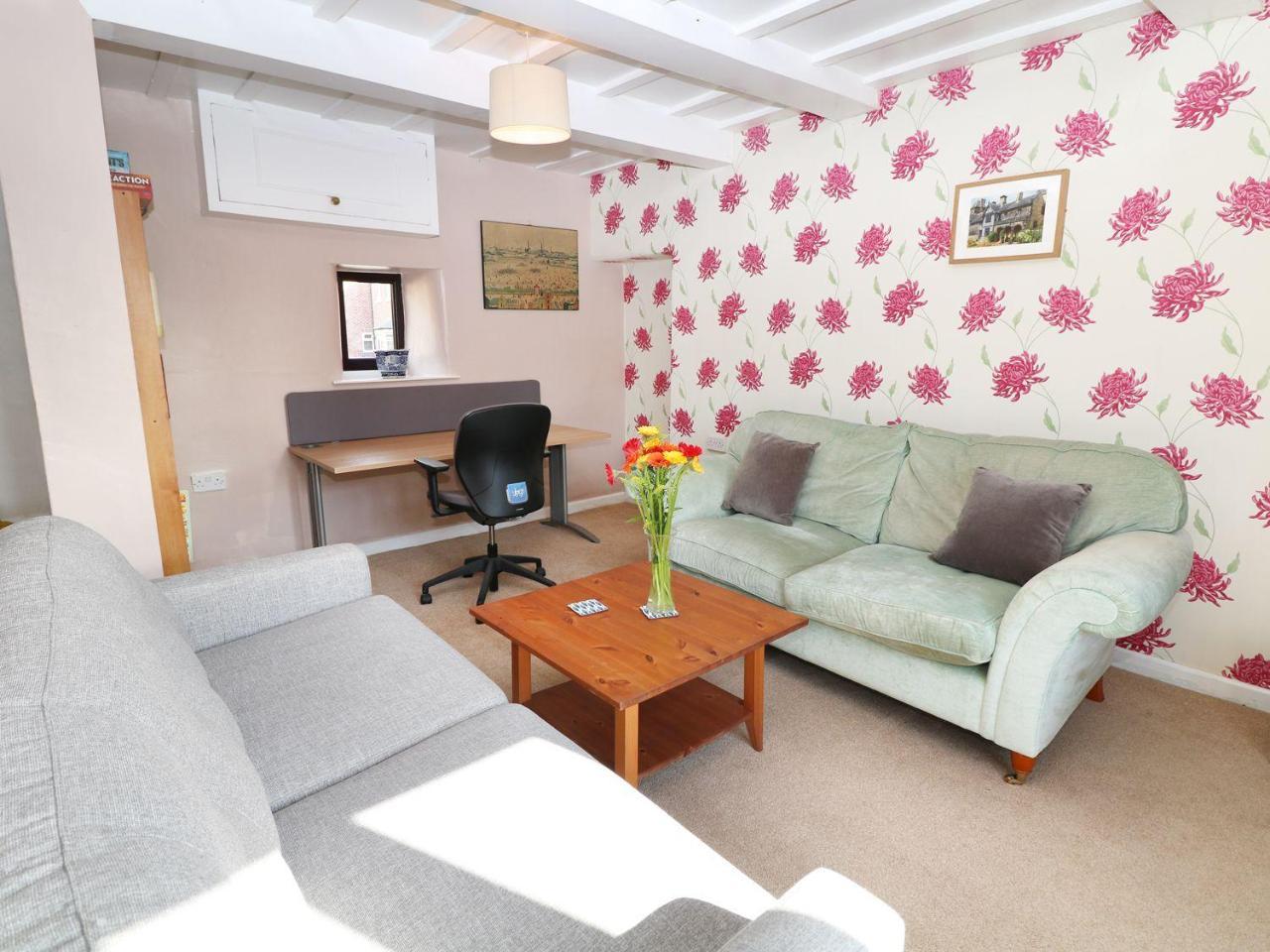 Dove Cottage Clowne エクステリア 写真