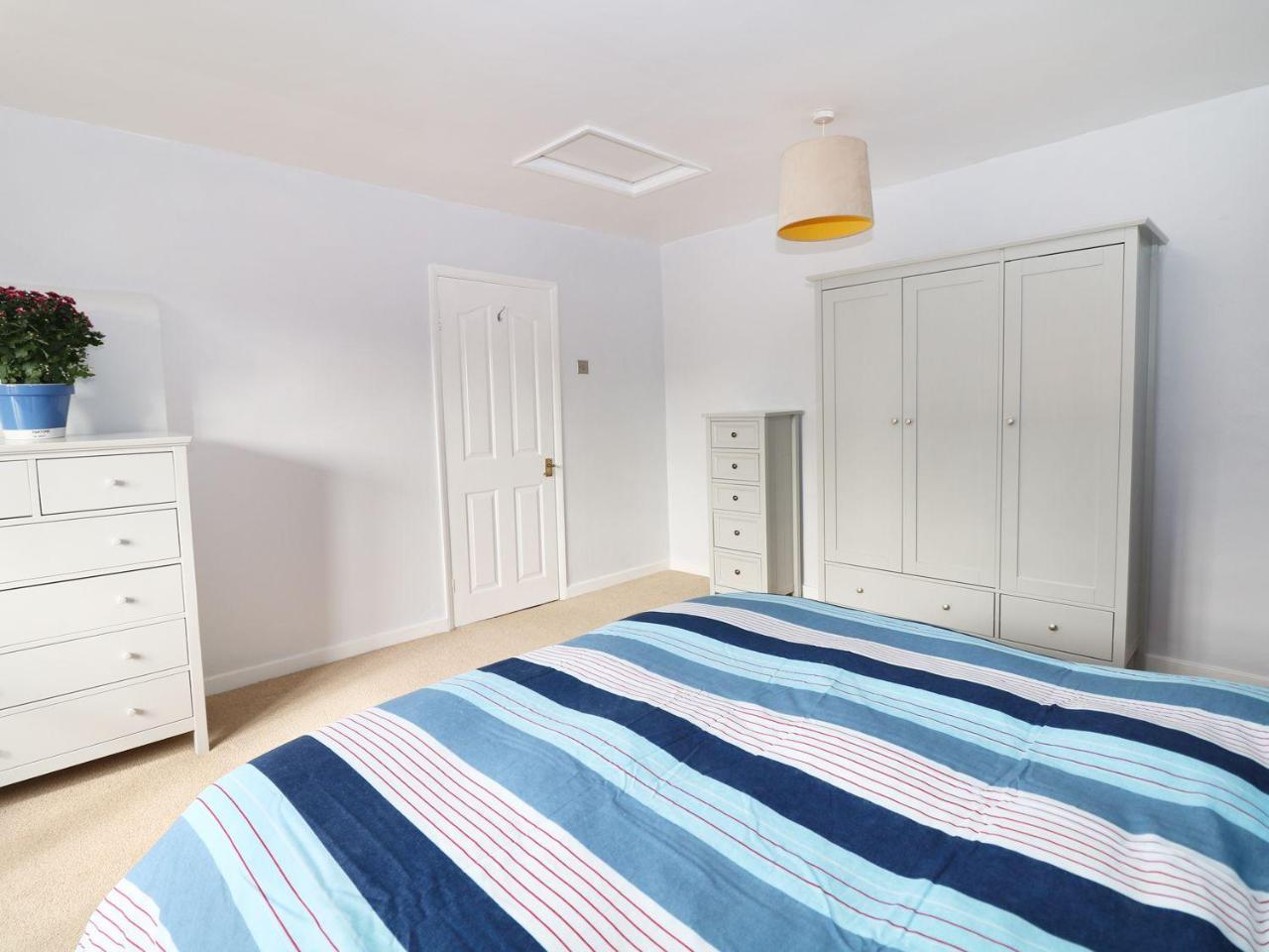Dove Cottage Clowne エクステリア 写真