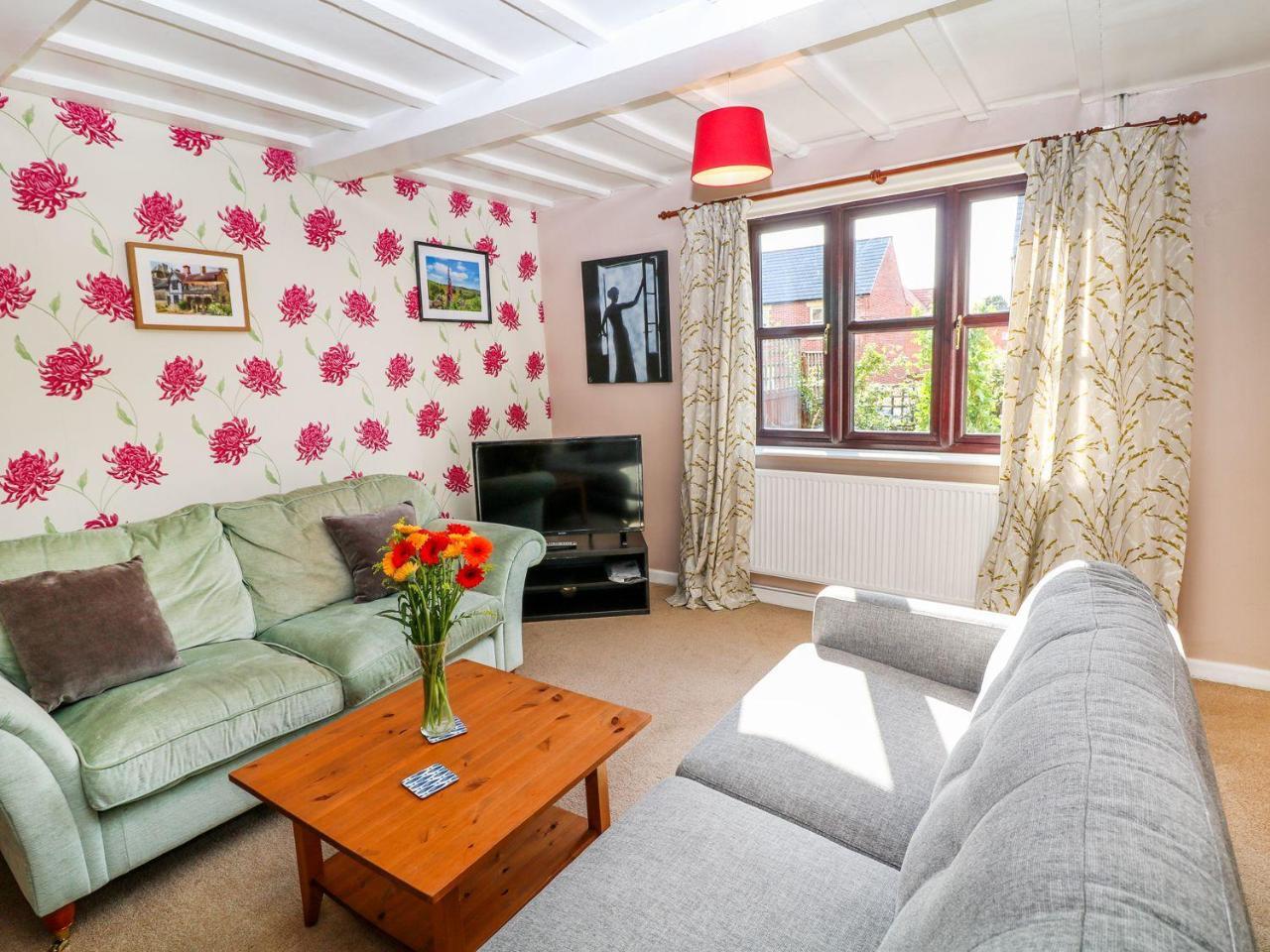 Dove Cottage Clowne エクステリア 写真
