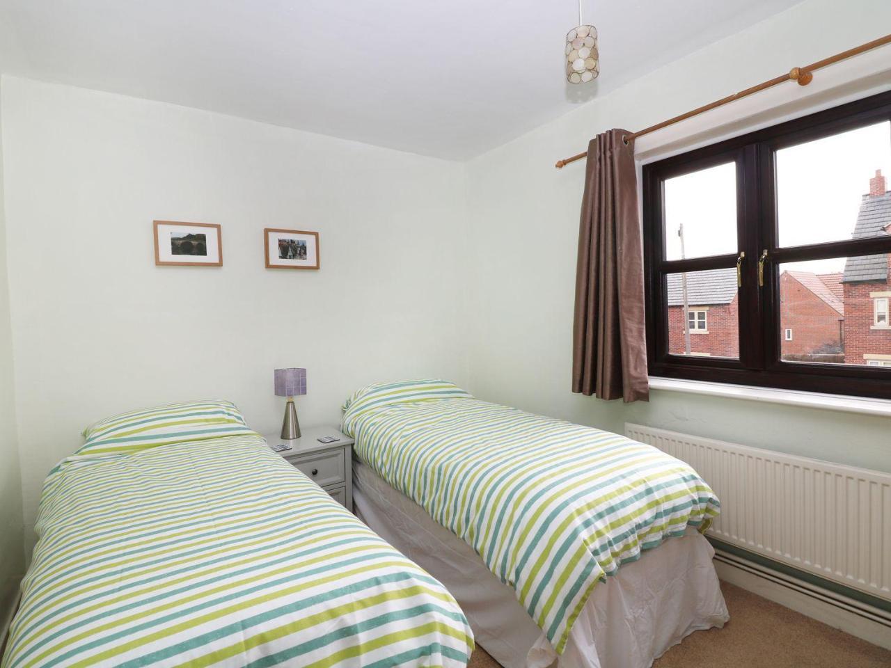 Dove Cottage Clowne エクステリア 写真